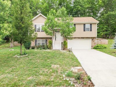 1048 Saint Clair Ln