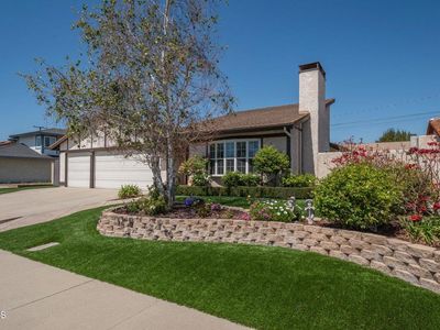 2849 Los Nogales Ave