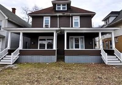 106 Main St