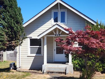 415 E Lopez Ave