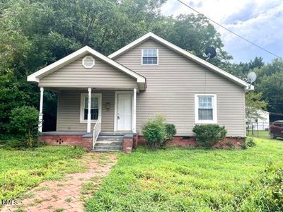 628 New St