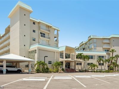 7400 Estero Blvd APT 315
