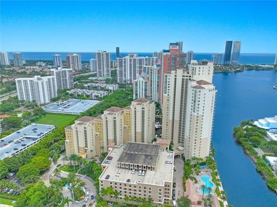 3340 NE 190th St APT 503