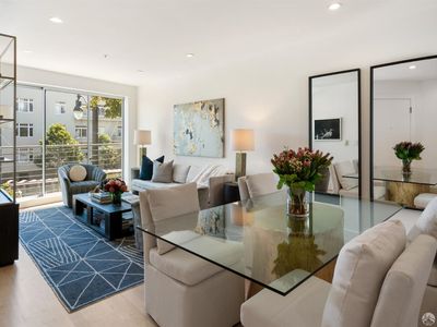 2315 Van Ness Ave APT 3
