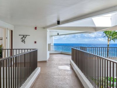 75-6040 Alii Dr #207