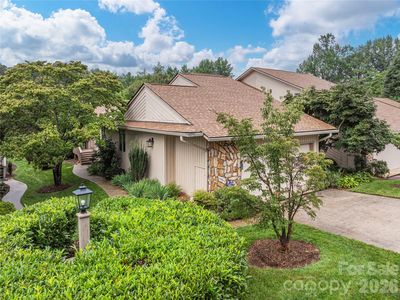 121 Deerlake Dr