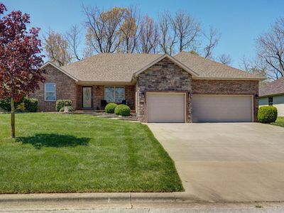 1421 N Vintage Avenue