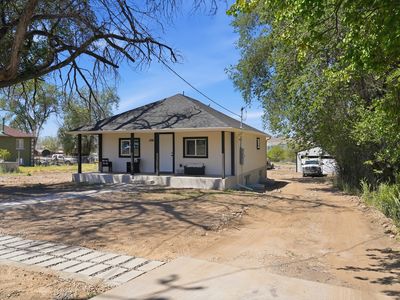 1136 S Highway 198