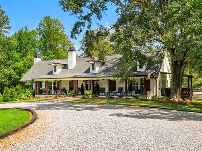 5743 Dawsonville Hwy