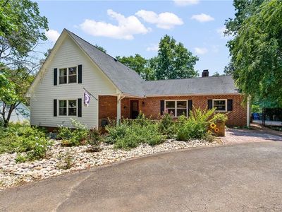 2786 Robinhood Rd