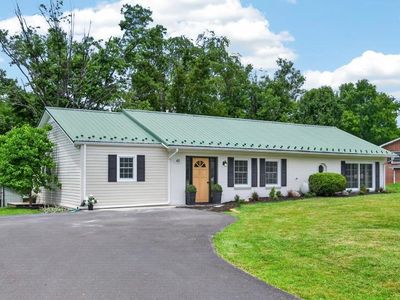 40 S Central Dr