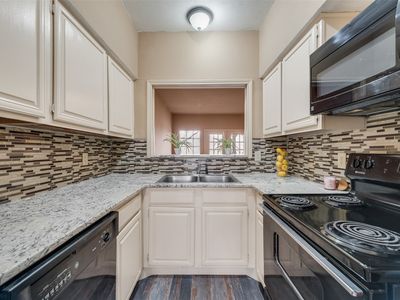 9801 Royal Ln APT 703