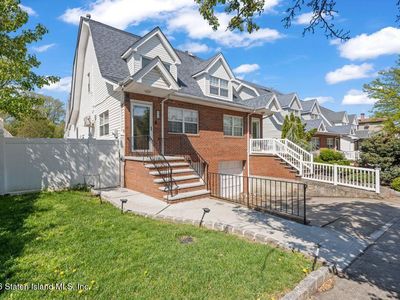 222 Elverton Ave