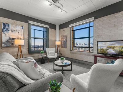 2929 Chicago Ave Unit 907