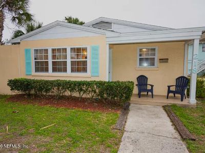218 4TH Avenue S