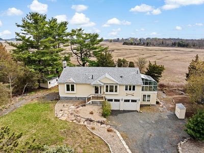 143 Jeffreys Neck Rd