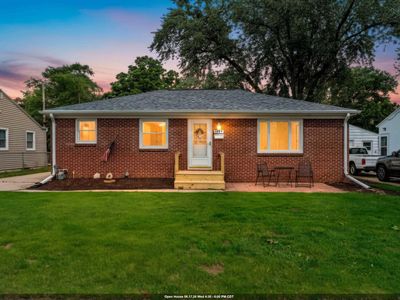 1225 Redwood Dr
