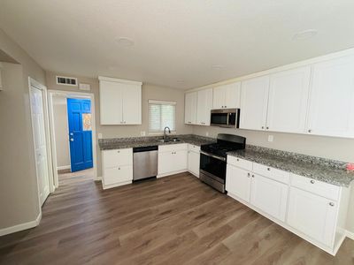 2709 Los Amigos Dr