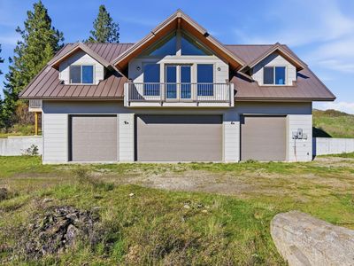 777 Chain Lakes Dr