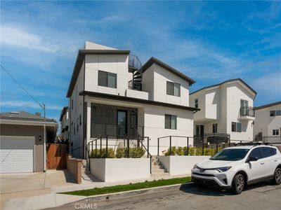 438 Sierra St
