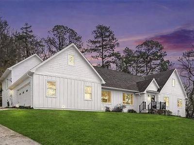 231 Breeze Hill Ln