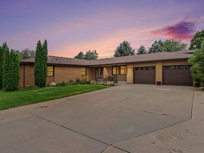 3105 Grand View Dr