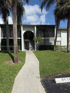 1014 Green Pine Blvd APT H1