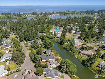 647 Skamokawa Court SE