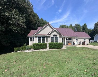 421 Halls Gap Estates Rd