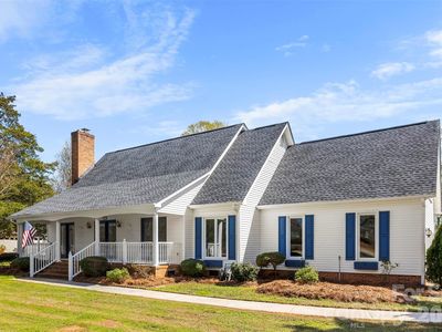 1347 Meadow Lakes Rd