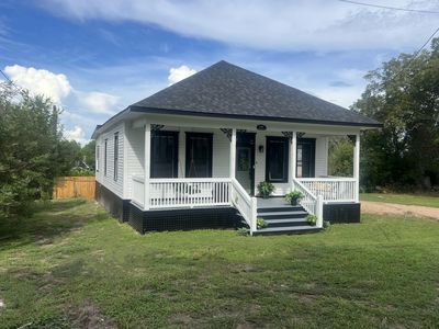 106 N Scott St
