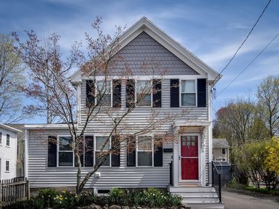 4 Maple St