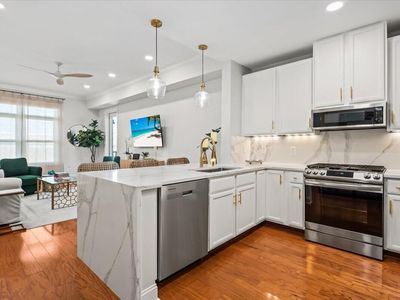 125 Pier View St Unit 407