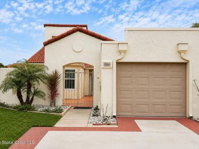741 Green Valley Ln
