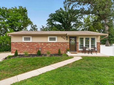 628 Sessions Ave