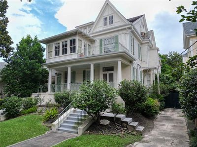 1915 Octavia St