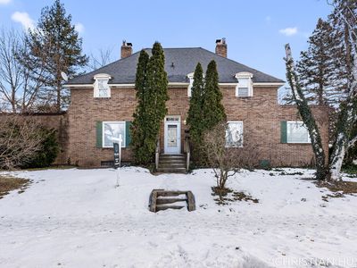 2336 Riverside Dr NE