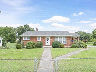 3707 Colonial Ave