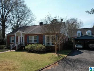 613 Hillcrest Dr