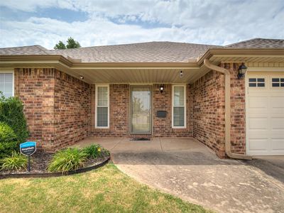 Property at 704 E Linden Ln, Mustang, OK