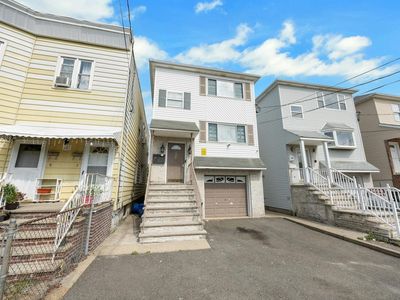 149 Hobart Ave