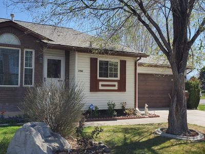 2961 S Burlingame Dr