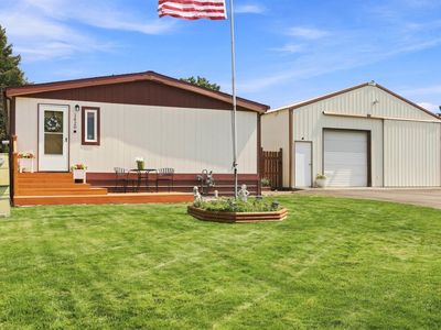 Property at 1420 N Cavalier Ct, Greenacres, WA
