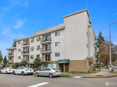 12056 15th Avenue NE UNIT 203