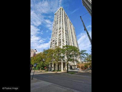 5455 N Sheridan Rd APT 2907