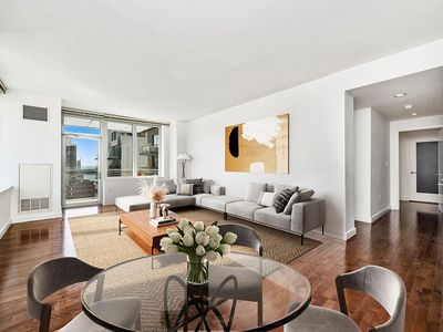 225 E 34th St APT 17B