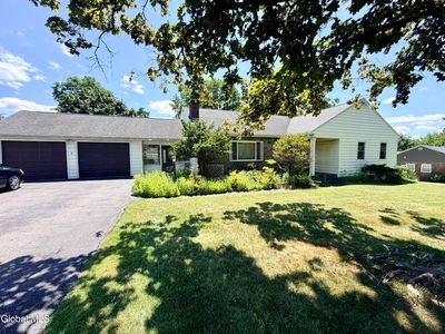 31 Lindbergh Avenue