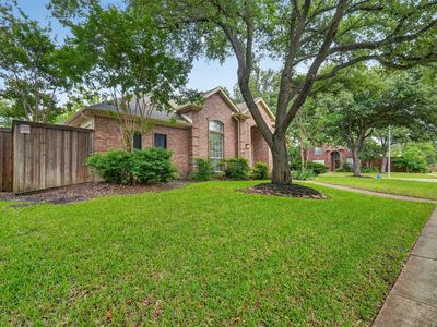 6864 Bushnell Dr