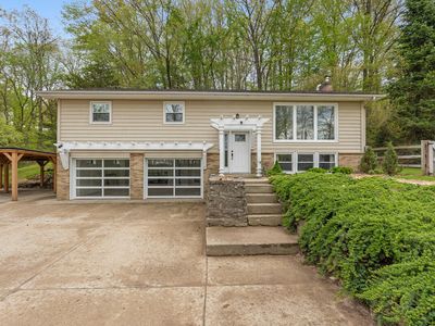 10958 Grand River Dr SE