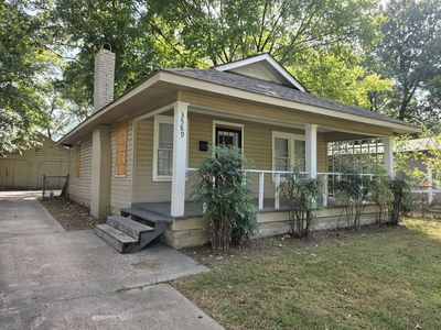 3589 Faxon Ave